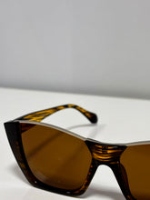 CHIC 6944B